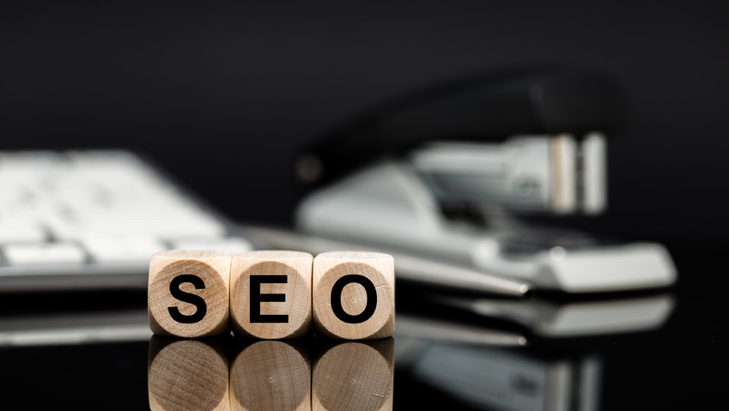 SEO-Buchstabenwürfel - Black Hat SEO ist eine Methode aus der Vergangenheit